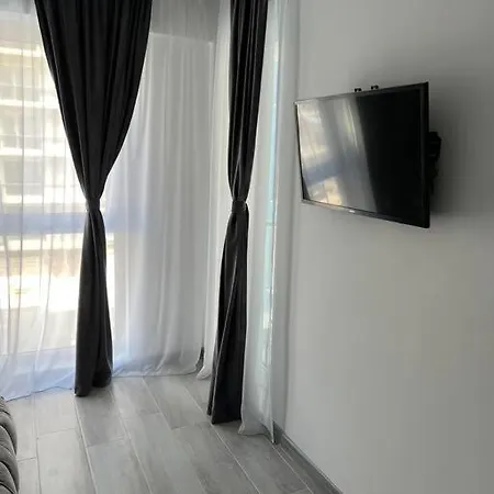 Διαμέρισμα Maya Nord10 By Alezzi Parking&pool