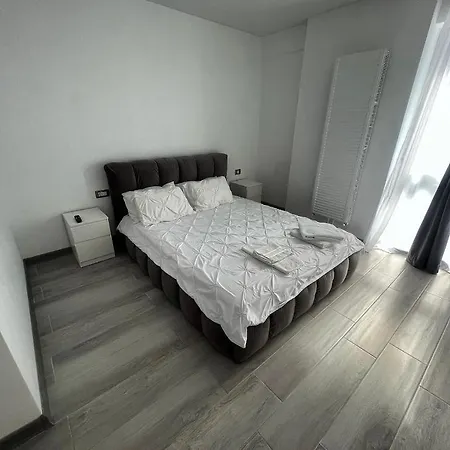 Maya Nord10 By Alezzi Parking&pool