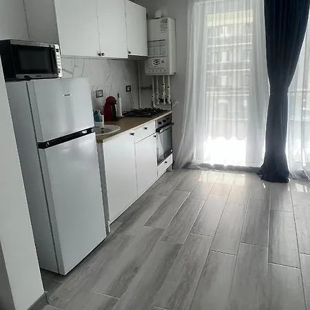 Maya Nord10 By Alezzi Parking&pool * Navodari