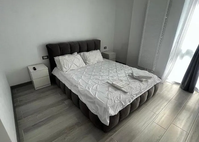 Maya Nord10 By Alezzi Parking&pool